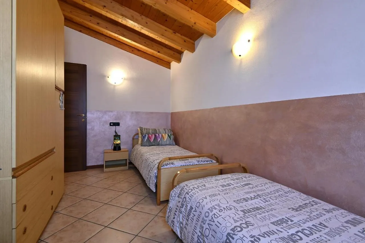 Appartamento Maja - Theater Home Tignale Apartment